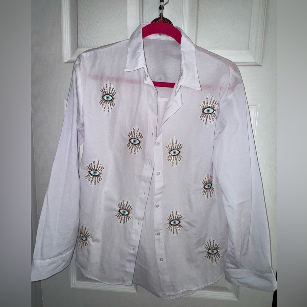 Chic White Button Down Shirt with Eye Embroidery